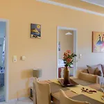 Panos Apartament *